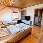 Relaxing Retreat With Hot Tub In - Three Bedroom Apartmán