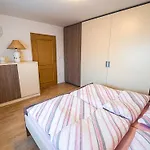 Relaxing Retreat With Hot Tub In - Three Bedroom