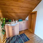 Relaxing Retreat With Hot Tub In - Three Bedroom Apartmán *
