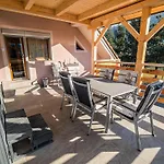 Relaxing Retreat With Hot Tub In - Three Bedroom *