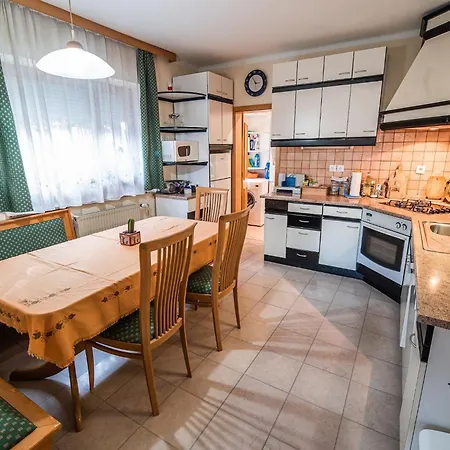 Apartma Relaxing Retreat With Hot Tub In - Three Bedroom