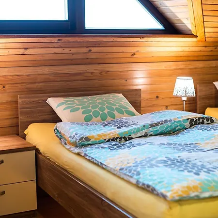 Appartement Relaxing Retreat With Hot Tub In - Three Bedroom