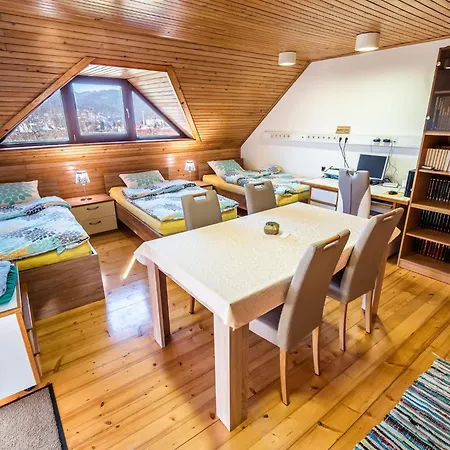 Lejlighed Relaxing Retreat With Hot Tub In - Three Bedroom *