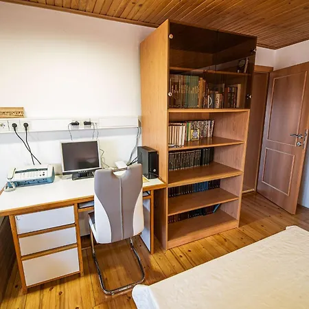 Appartement Relaxing Retreat With Hot Tub In - Three Bedroom *