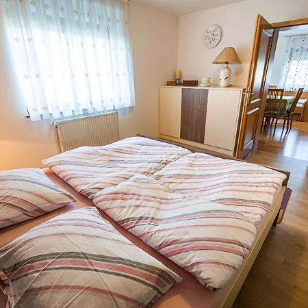 Relaxing Retreat With Hot Tub In - Three Bedroom