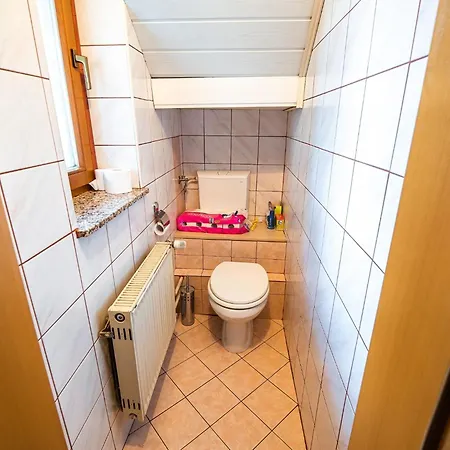 Relaxing Retreat With Hot Tub In - Three Bedroom Lejlighed Sevnica