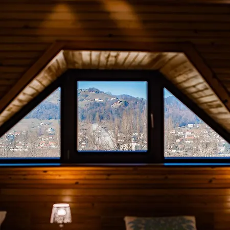 Relaxing Retreat With Hot Tub In - Three Bedroom Appartement