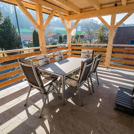 Apartamento Relaxing Retreat With Hot Tub In - Three Bedroom Sevnica