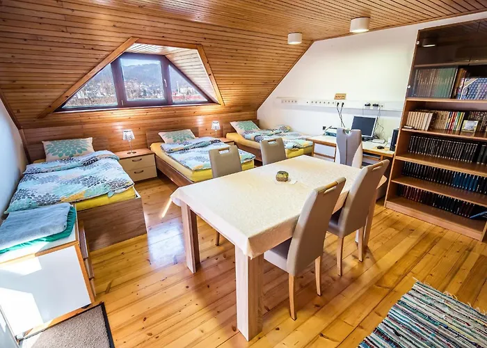 Apartmán Relaxing Retreat With Hot Tub In - Three Bedroom *