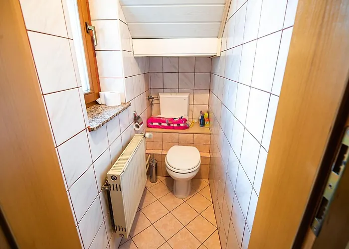 Relaxing Retreat With Hot Tub In - Three Bedroom Apartma Sevnica