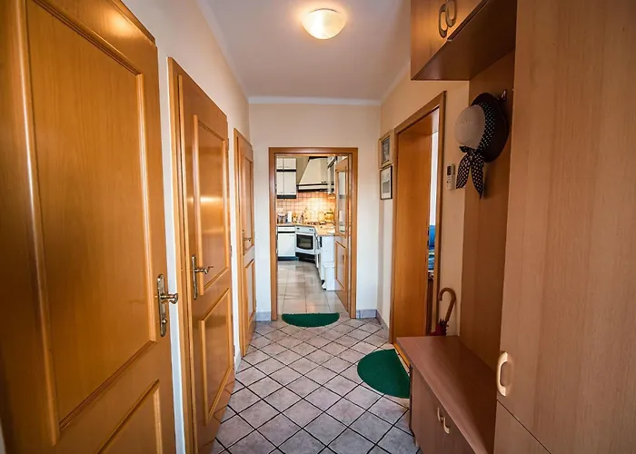 Apartma Relaxing Retreat With Hot Tub In - Three Bedroom Sevnica